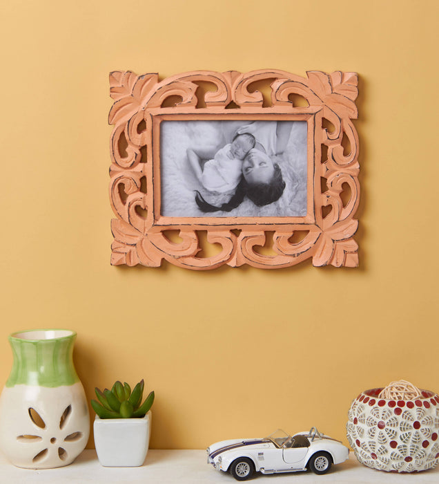 Yatha Single Wall Hanging Wooden Carved Photo Frame (Photo Size : 6 X 4 INCH)