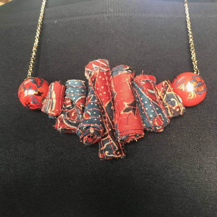 Roll On Necklace
