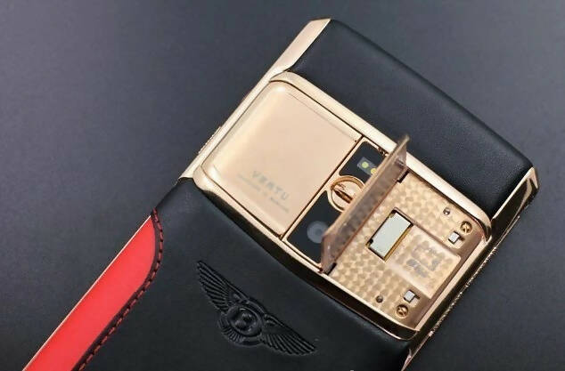 VERTU SIGNATURE TOUCH BENTLEY EDITION ROSE GOLD MOBILE PHONE