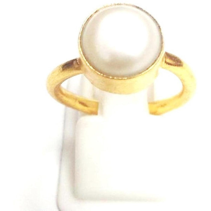 Raviour Lifestyle Pearl (Moti) 6.15 Ratti White Pearl 100% Original Gemstone Ashtadhatu Rashi Ratna Ring Brass Pearl Brass Plated Ring