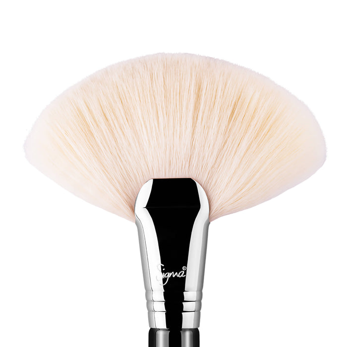 Sigma Beauty F90 Fan Makeup Brush