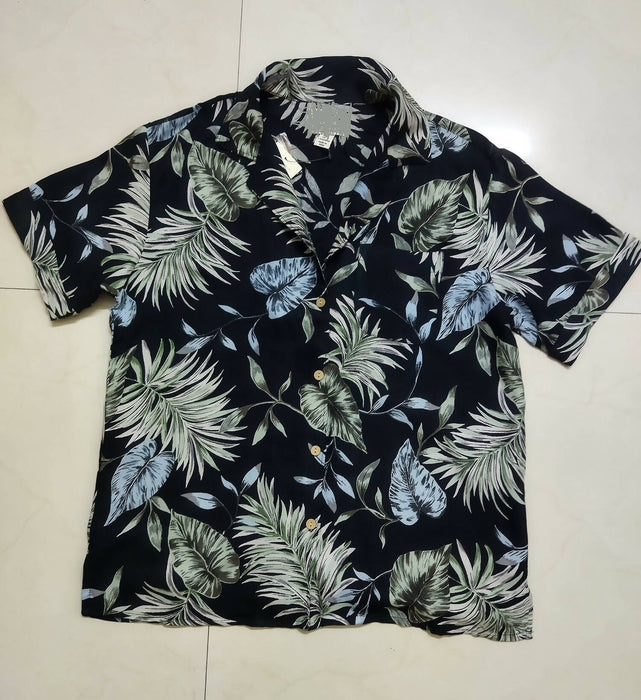Ladies tropical print shirt in soft cotton fabric.