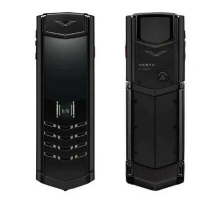 VERTU Signature Pure Black Ceramic Luxury Keypad Phone